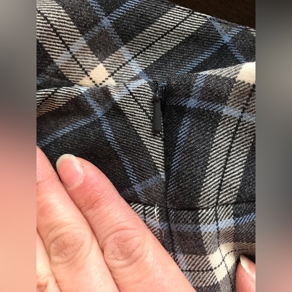 346 Brooks Brothers Checkered Plaid White,Gray & Blue Midi Skirt Size 6 - Picture 5 of 10